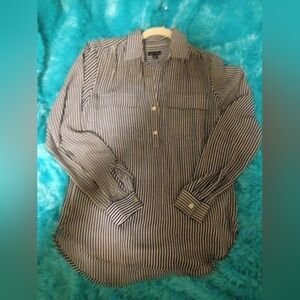 Ann Taylor Black and White Striped Blouse Size XS Pre-owned